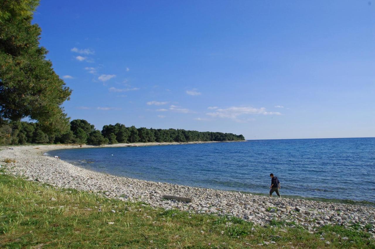 Family Beach Apartments Peroj Kültér fotó